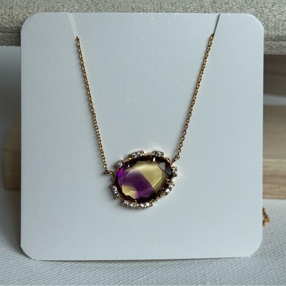 Elegant Gold and Purple Pendant Necklace - Picture 2 of 8